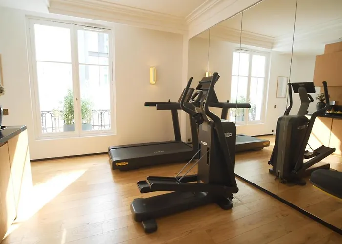 Hotel Vernet Champs Elysees Paris
