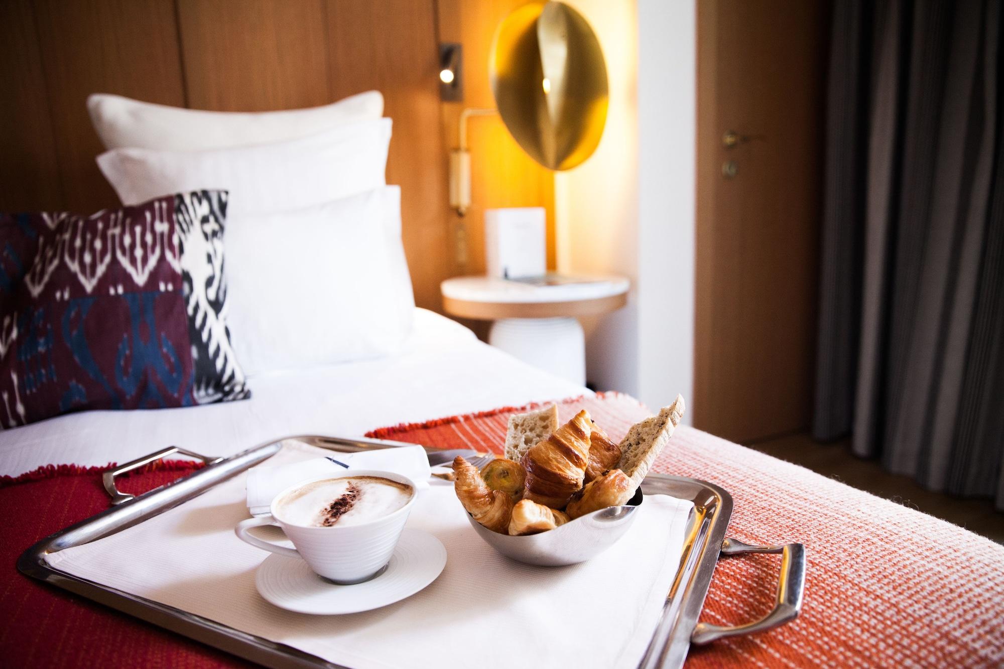 Hotel Vernet Champs Elysées París